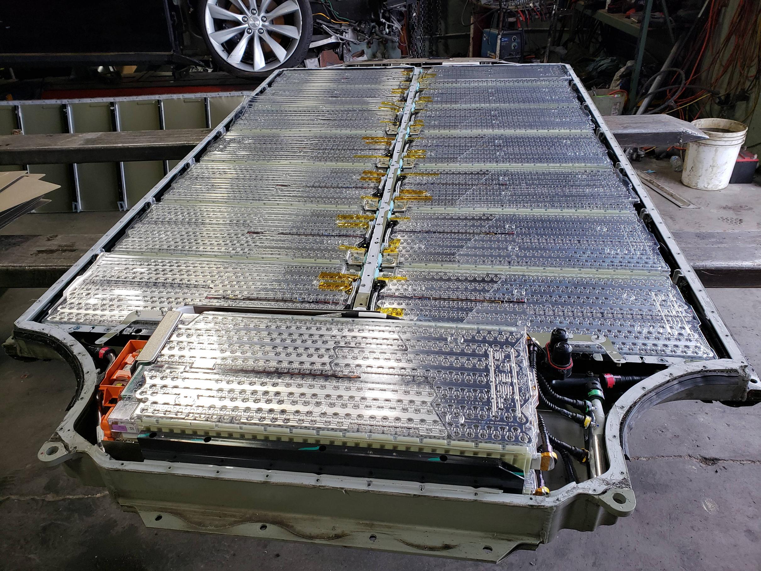 Inside Tesla Battery Pack